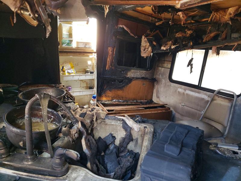 2005 Fleetwood All models VIN 1EC1D322752814015 COPART salvage auction — BURN, ST, sold $20 on 2026-07-31 (photo 6)