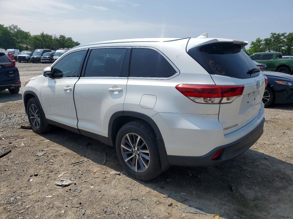 2019 Toyota Highlander VIN 5TDJZRFH2KS570092 COPART salvage auction — MINOR DENT/SCRATCHES, MD - CERTIFICATE OF TITLE (P), sold $16,800 on 2026-07-30 (photo 2)