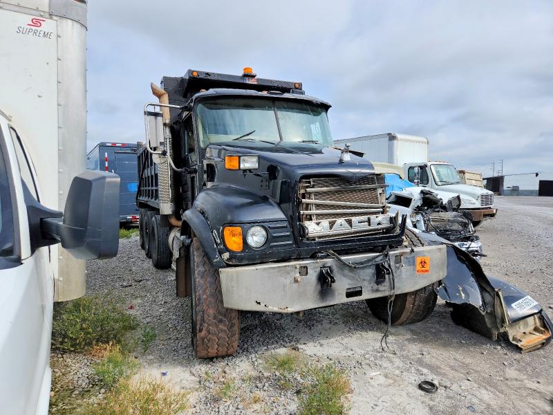 2003 Mack All models VIN 1M2AG12C33M003027 COPART salvage auction — FRONT END, PA - CERTIFICATE OF SALVAGE, sold $1,450 on 2026-07-23 (photo 1)