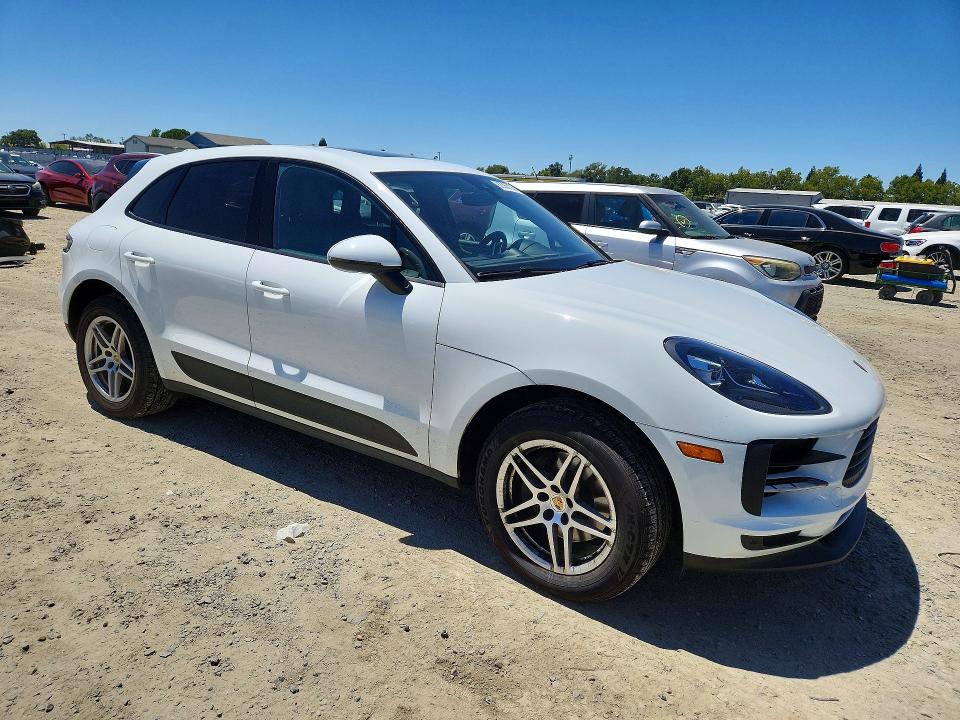 2019 Porsche Macan VIN WP1AA2A51KLB01331 COPART salvage auction — MINOR DENT/SCRATCHES, Ca - Certificate Of Title (P), sold $13,900 on 2026-08-04 (photo 4)