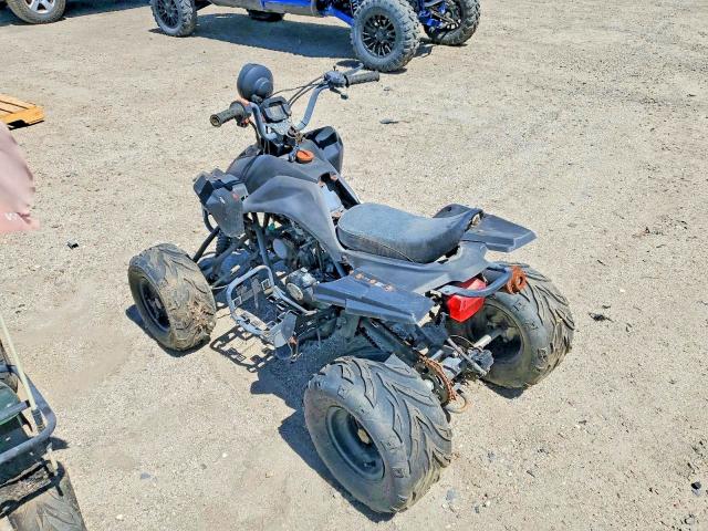2011 Taotao Taota VIN L5NATMCT2BT283081 COPART salvage auction — MINOR DENT/SCRATCHES, CA - DIS/DLR/EXP ONLY CLEAN TITLE, sold $225 on 2026-07-31 (photo 3)