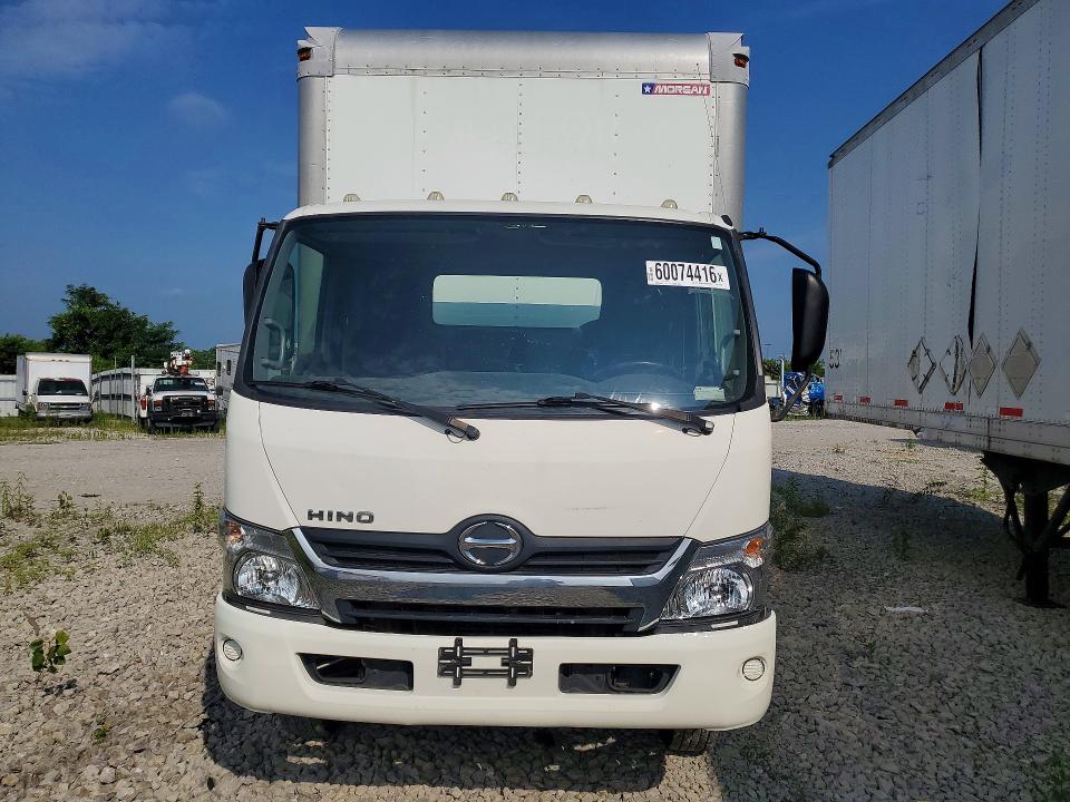 2015 Hino All other VIN JHHSDM2H1FK002972 COPART salvage auction — MINOR DENT/SCRATCHES, CT, sold $3,150 on 2026-07-20 (photo 5)