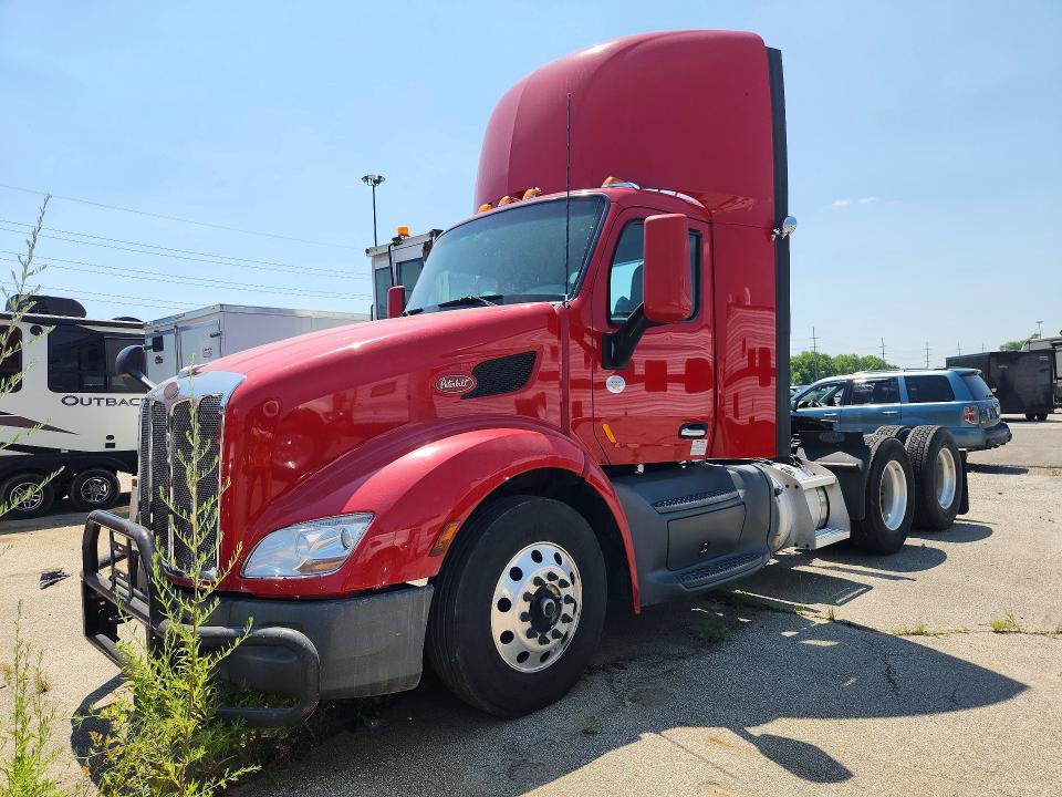 2021 Peterbilt All other VIN 1XPBD49X7MD756099 COPART salvage auction — MINOR DENT/SCRATCHES, TN - CERTIFICATE OF TITLE, sold $5,000 on 2026-07-28 (photo 1)