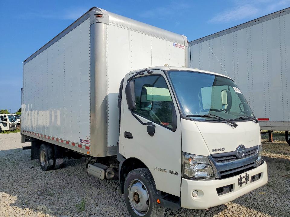 2015 Hino All other VIN JHHSDM2H1FK002972 COPART salvage auction — MINOR DENT/SCRATCHES, CT, sold $3,150 on 2026-07-20 (photo 4)