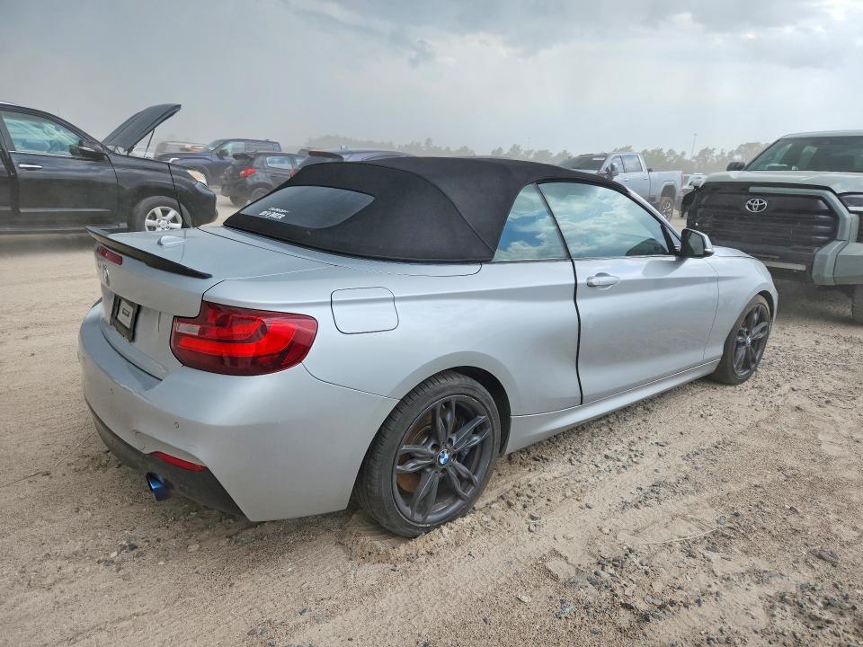 2017 BMW M2 VIN WBA2L3C32HV667882 COPART salvage auction — WATER/FLOOD, Co - Salvage Title, sold $9,800 on 2026-07-28 (photo 3)