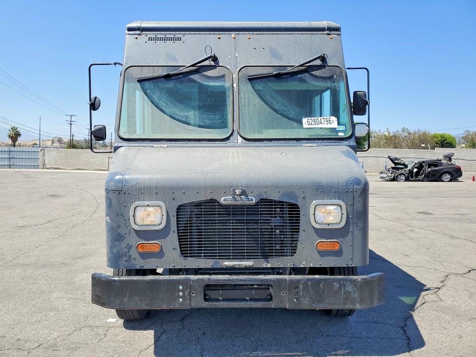 2021 Freightliner All other VIN 4UZAC2GA4MCMM9459 COPART salvage auction — SIDE, DV, sold $3,300 on 2026-08-24 (photo 5)