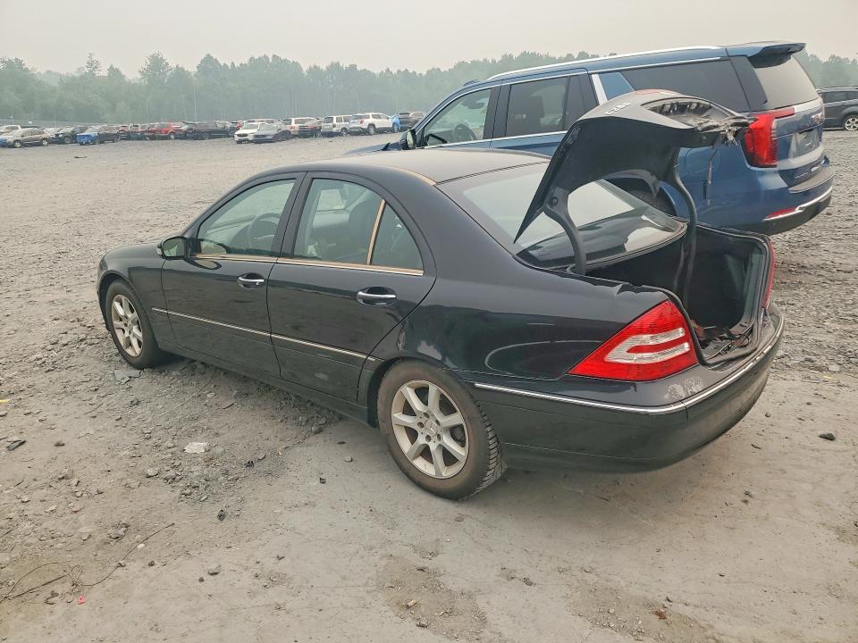 2007 Mercedes-benz C class VIN WDBRF92H27F901101 COPART salvage auction — WATER/FLOOD, Pa - Cert Of Salvage-W=Flood Veh, sold $2 on 2026-07-29 (photo 2)