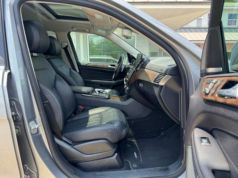 2017 Mercedes-benz Gls-class VIN 4JGDF6EE3HA753269 COPART salvage auction — MINOR DENT/SCRATCHES, MA - CERTIFICATE OF TITLE (P), sold $7,900 on 2026-07-27 (photo 5)