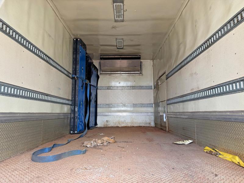 2016 Hino All models VIN 5PVNJ8JM8G4S50656 COPART salvage auction — WATER/FLOOD, FS, sold $200 on 2026-07-30 (photo 9)