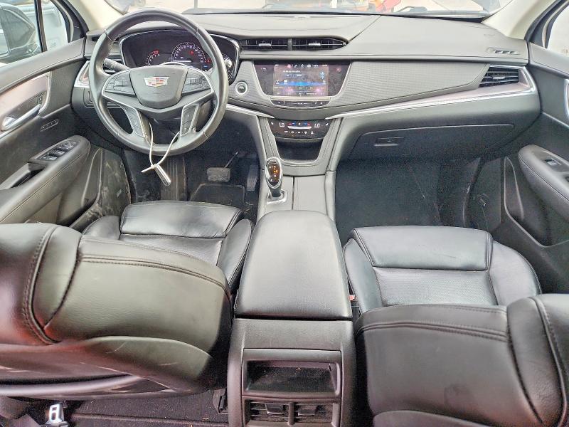 2017 Cadillac Xt5 VIN 1GYKNDRS5HZ124286 COPART salvage auction — NORMAL WEAR, OK - CERTIFICATE OF TITLE, sold $6,000 on 2026-08-25 (photo 8)