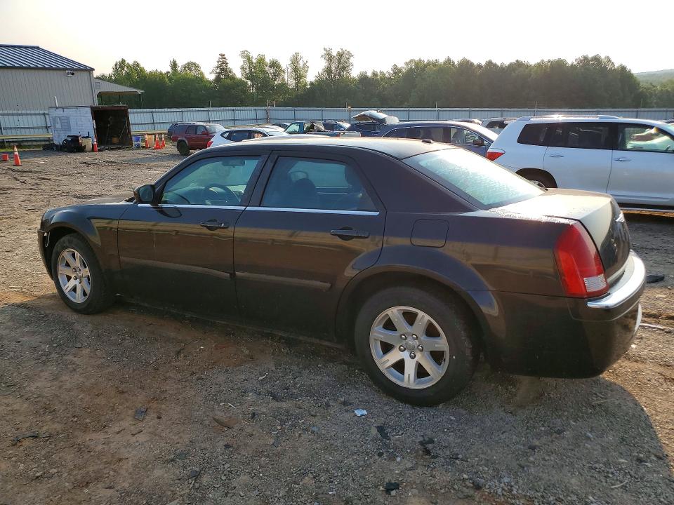 2006 Chrysler 300 VIN 2C3LA43R16H246463 COPART salvage auction — MECHANICAL, Va - Certificate Of Title, sold $300 on 2026-08-01 (photo 2)