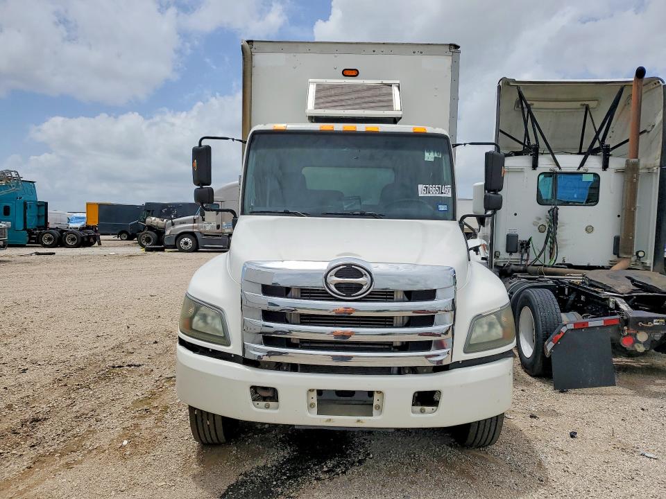 2015 Hino All models VIN 5PVNV8JT8F4S53812 COPART salvage auction — MECHANICAL, CT, sold $550 on 2026-07-28 (photo 5)