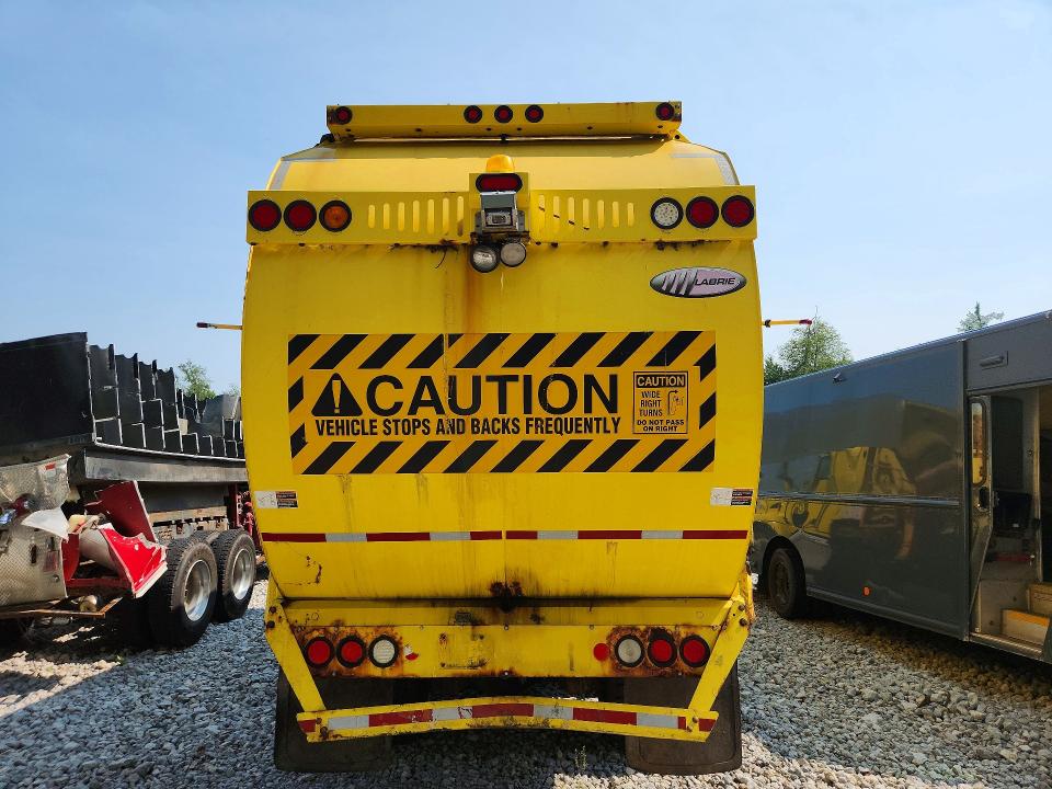 2018 Kenworth All other VIN 1NKBLJ0X9JR216329 COPART salvage auction — REAR END, OH - CERTIFICATE OF TITLE, sold $2,600 on 2026-07-30 (photo 2)
