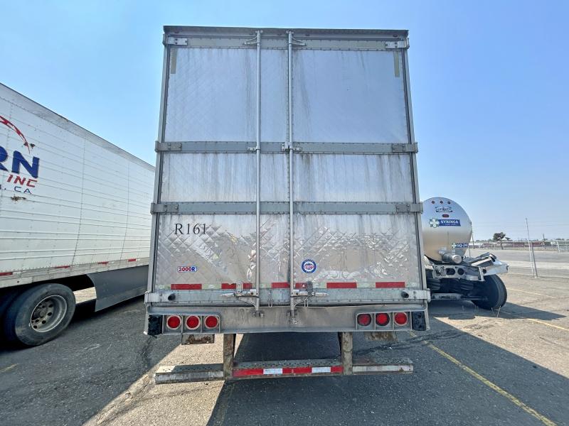 2025 Utility trailer manufacture Reefer trl VIN 1UYVS2307S2293802 COPART salvage auction — FRONT END, WA - VEH CERT OF OWNERSHIP-SALVAGE (P), sold $1,350 on 2026-07-31 (photo 6)