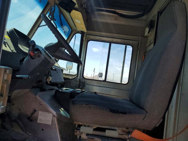 2021 Freightliner All other VIN 4UZAC2GA4MCMM9459 COPART salvage auction — SIDE, DV, sold $9,600 on 2026-08-10 (photo 7)