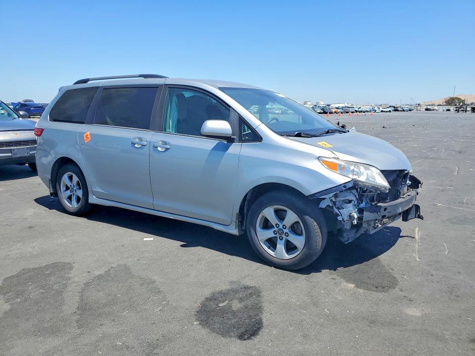 2020 Toyota Sienna VIN 5TDKZ3DCXLS054458 COPART salvage auction — FRONT END, Ca - Dis/Dlr/Exp Only Junk Receipt, sold $2,750 on 2026-07-29 (photo 4)