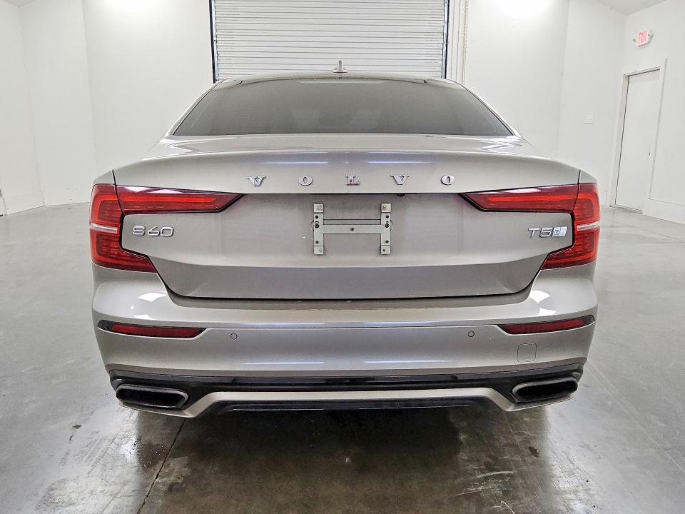 2019 Volvo S60 VIN 7JR102FM7KG006335 COPART salvage auction — MINOR DENT/SCRATCHES, TX - CERTIFICATE OF TITLE, sold $2,250 on 2026-07-30 (photo 6)