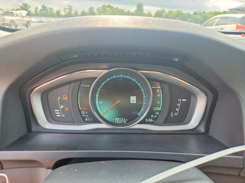 2015 Volvo V60 VIN YV140MEM0F1260657 COPART salvage auction — MECHANICAL, Pa - Cert Of Title, sold $1,000 on 2026-08-04 (photo 9)