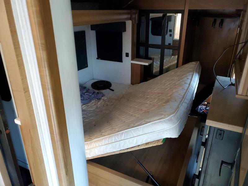 2022 Heartland rv Recreation VIN 5SFBG4821NE504470 COPART salvage auction — FRONT END, OR - CERTIFICATE OF TITLE, sold $2,600 on 2026-07-28 (photo 5)