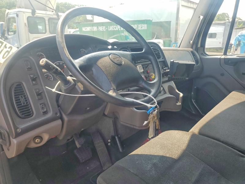 2014 Freightliner All models VIN 1FVACWDT1EHFR3936 COPART salvage auction — NORMAL WEAR, CT, sold $2,600 on 2026-08-24 (photo 8)
