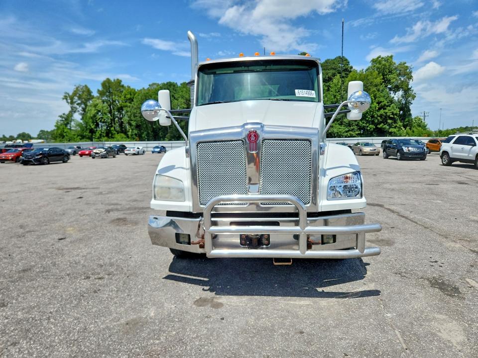 2017 Kenworth All other VIN 1XKZDP9X9HJ168606 COPART salvage auction — FRONT END, NC - CERTIFICATE OF TITLE (P), sold $6,800 on 2026-07-28 (photo 5)