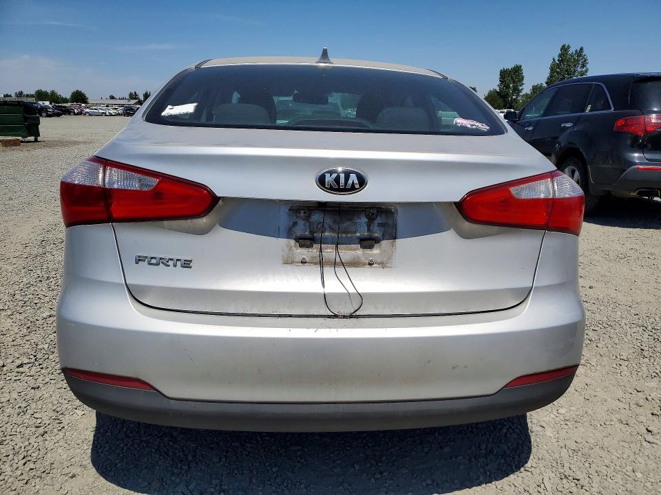 2016 Kia Forte VIN KNAFX4A6XG5446229 COPART salvage auction — MECHANICAL, Or - Certificate Of Title, sold $200 on 2026-07-28 (photo 6)