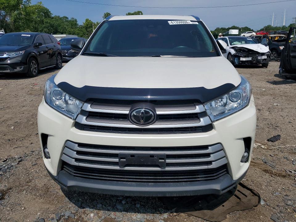 2019 Toyota Highlander VIN 5TDJZRFH2KS570092 COPART salvage auction — MINOR DENT/SCRATCHES, MD - CERTIFICATE OF TITLE (P), sold $16,800 on 2026-07-30 (photo 5)