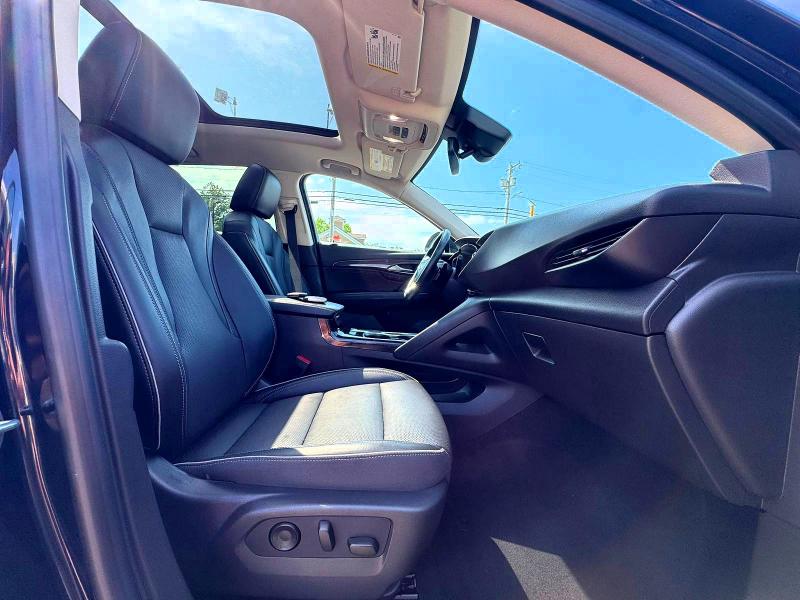 2021 Buick Envision VIN LRBFZPR49MD062069 COPART salvage auction — NORMAL WEAR, PA - CERT OF TITLE (P), sold $8,700 on 2026-07-31 (photo 5)