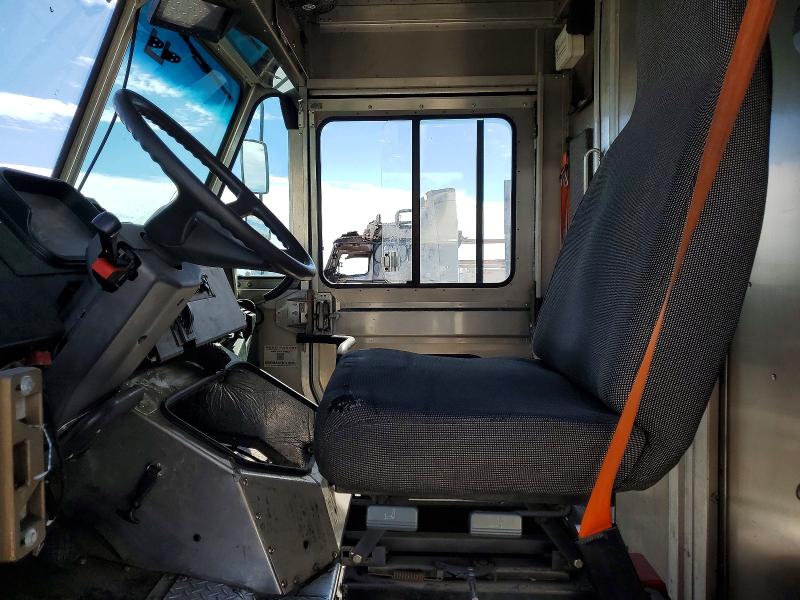 2020 Frht - freightliner All other VIN 4UZAC2EA5LCLZ6921 COPART salvage auction — MINOR DENT/SCRATCHES, CA - DIS/DLR/EXP ONLY CLEAN TITLE, sold $20 on 2026-08-21 (photo 7)