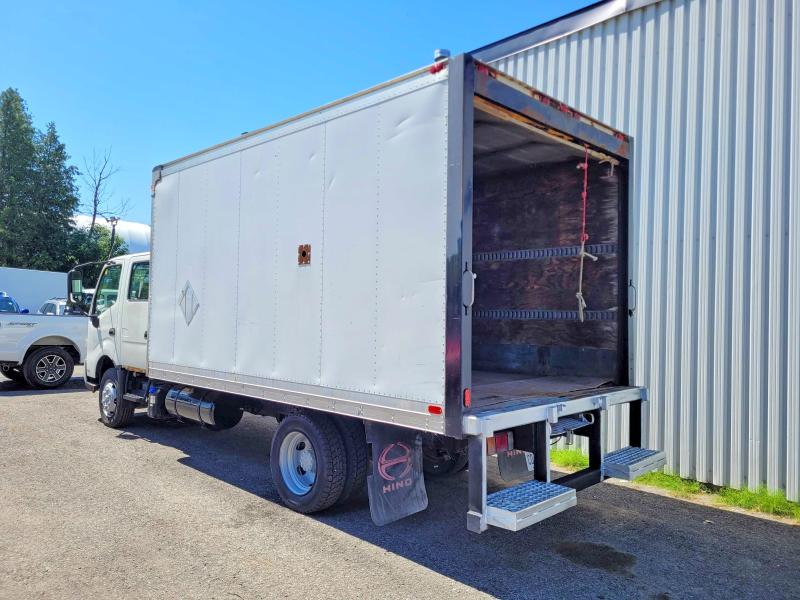 2013 Hino All other VIN JHHWDL2H3DK001590 COPART salvage auction — MINOR DENT/SCRATCHES, ON - PERMIT NO BRAND - UNFIT (P), sold $4,050 on 2026-07-28 (photo 3)