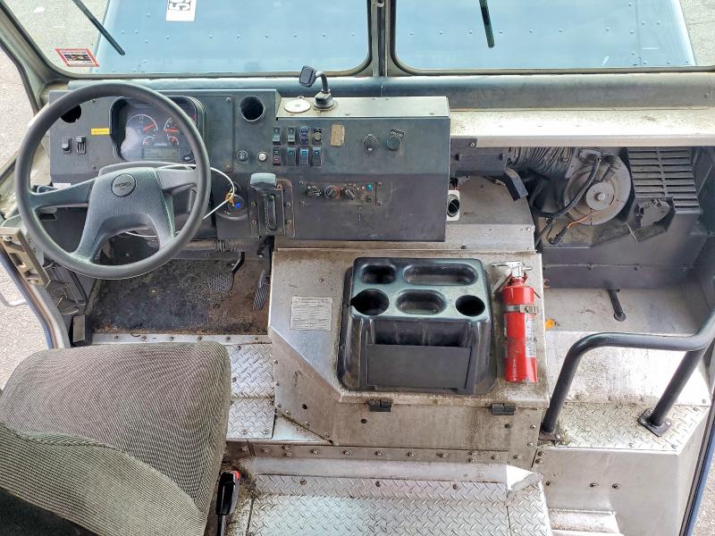 2020 Freightliner All other VIN 4UZAC2EA0LCLZ6566 COPART salvage auction — NORMAL WEAR, CT, sold $225 on 2026-08-13 (photo 8)