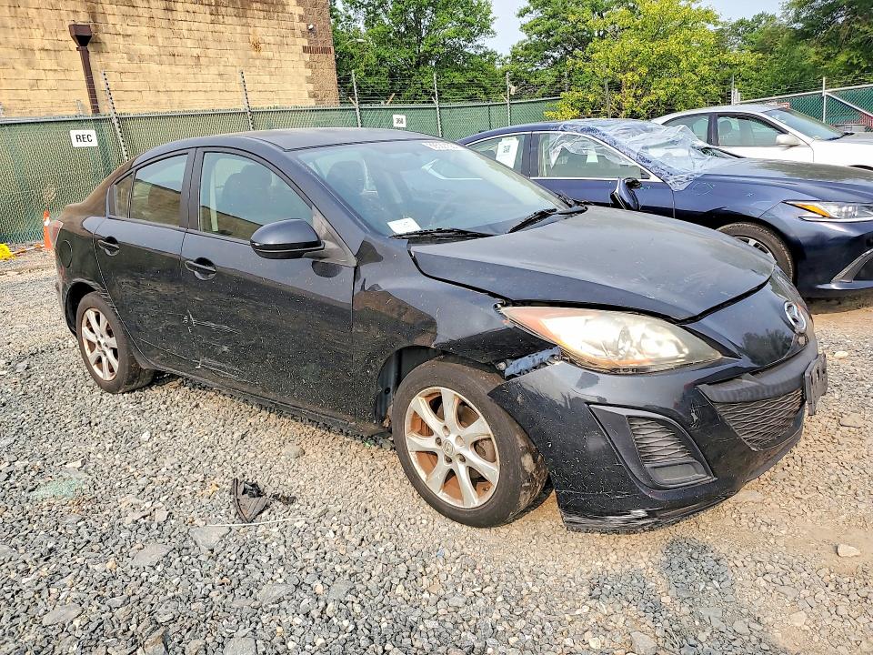 2011 Mazda 3 VIN JM1BL1VG2B1357401 COPART salvage auction — FRONT END, DC - CERTIFICATE OF TITLE, sold $100 on 2026-07-28 (photo 4)