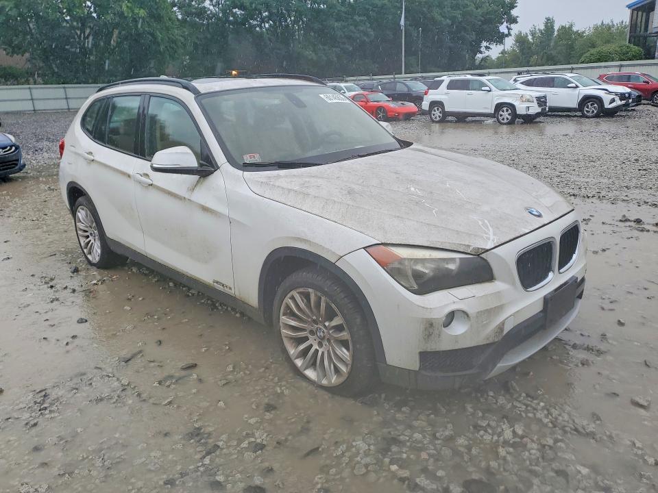 2013 BMW X1 VIN WBAVL1C5XDVR82006 COPART salvage auction — FRONT END, CT, sold $400 on 2026-07-20 (photo 4)