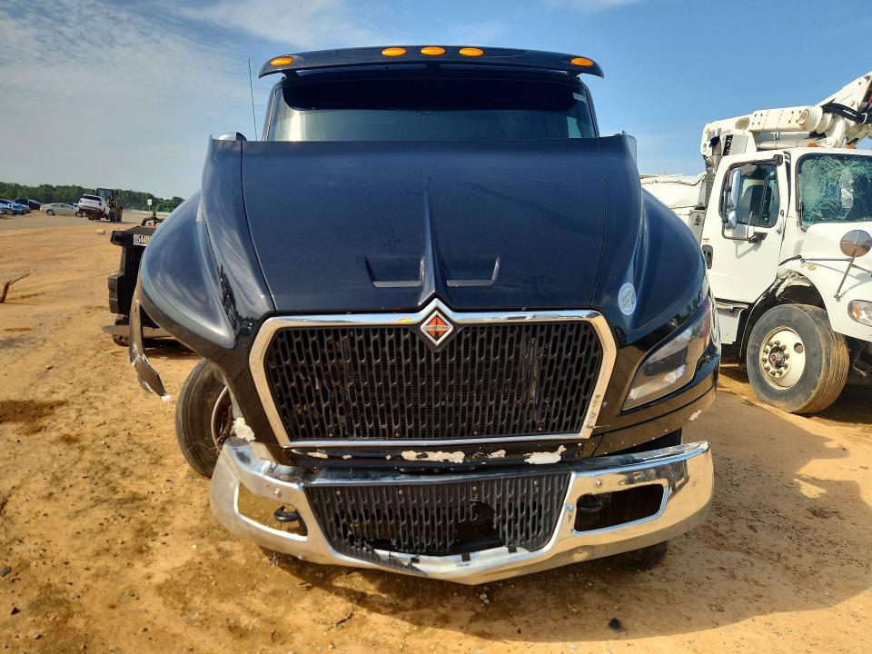 2025 International All other VIN 3HAEUMML5SL156557 COPART salvage auction — FRONT END, ST, sold $15,300 on 2026-08-25 (photo 5)