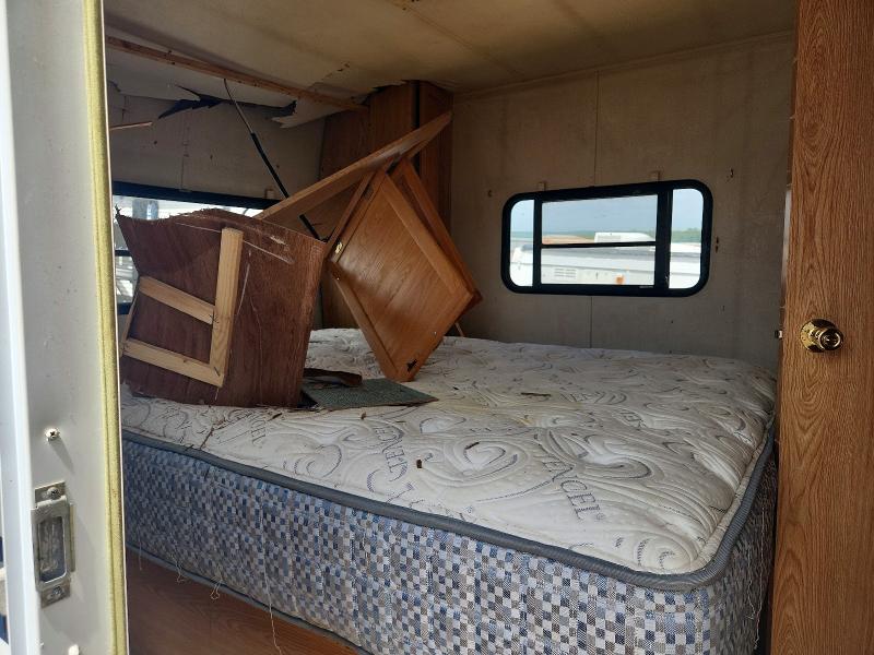 2001 Coachman Unknown VIN 1TC2B035011201116 COPART salvage auction — ROOF, BF, sold $80 on 2026-07-09 (photo 6)