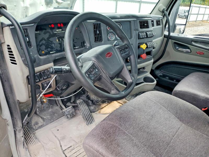 2022 Peterbilt All other VIN 1XPBDP9X4ND793713 COPART salvage auction — MINOR DENT/SCRATCHES, CT, sold $15,900 on 2026-07-24 (photo 8)
