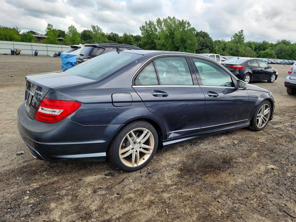 2013 Mercedes-benz C class VIN WDDGF8ABXDR276480 COPART salvage auction — SIDE, Ma - Cert Of Title-Reconstrctd Coll, sold $900 on 2026-08-05 (photo 3)