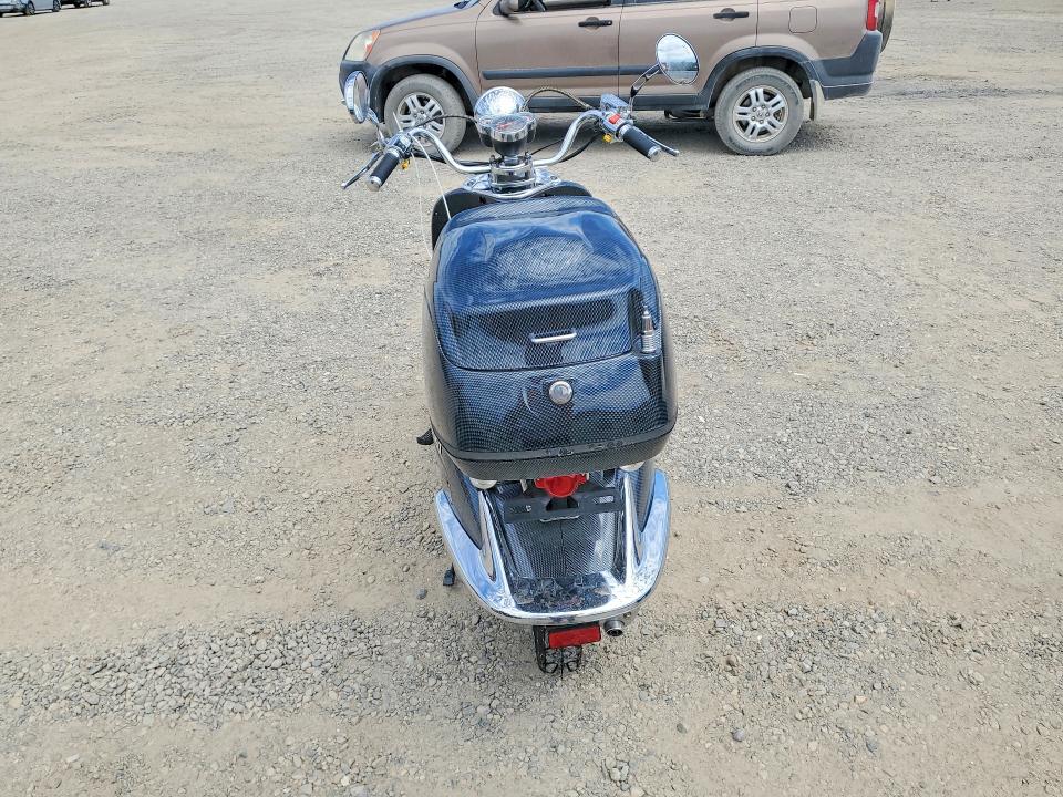 2020 Znen Scooter VIN L5YTCKPF4L1173554 COPART salvage auction — MECHANICAL, DV, sold $10 on 2026-07-31 (photo 4)