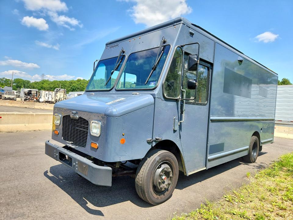 2020 Freightliner All other VIN 4UZAC2EA0LCLZ6566 COPART salvage auction — NORMAL WEAR, CT, sold $225 on 2026-08-13 (photo 1)