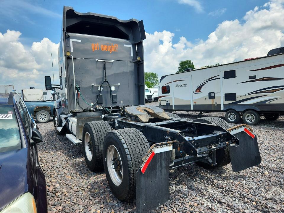 2020 Kenworth All other VIN 1XKYDP9X6LJ398236 COPART salvage auction — NORMAL WEAR, IN - CERTIFICATE OF TITLE, sold $8,900 on 2026-07-28 (photo 2)