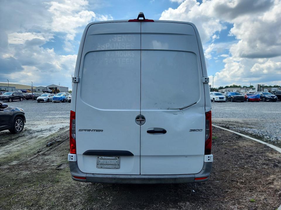 2021 Frht - freightliner Unknown VIN W2Y40CHY4MT069855 COPART salvage auction — REAR END, CT, sold $4,350 on 2026-07-27 (photo 6)