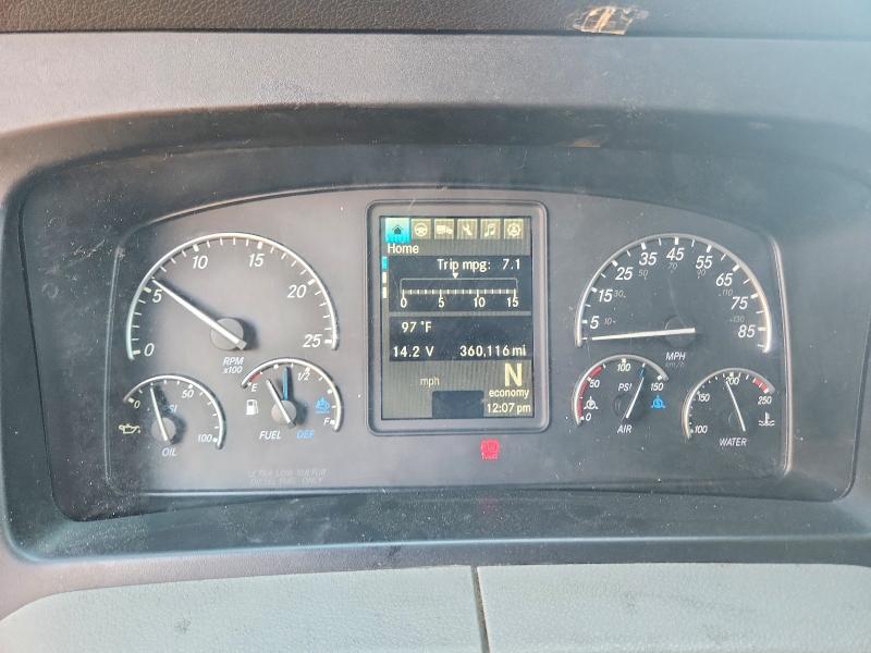 2020 Freightliner All other VIN 3AKJHHDR4LSLR5269 COPART salvage auction — MINOR DENT/SCRATCHES, WV - CERTIFICATE OF TITLE, sold $22,000 on 2026-08-27 (photo 9)