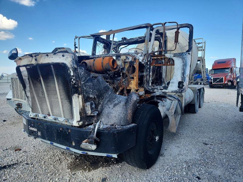 2013 Peterbilt All other VIN 1NPSL70X8DD174895 COPART salvage auction — ENGINE BURN, NX, sold $225 on 2026-07-10 (photo 2)