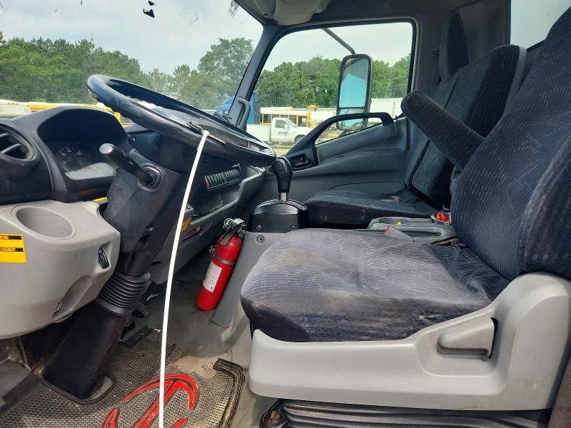 2018 Hino 195 VIN JHHSDM2H6JK006797 COPART salvage auction — FRONT END, SM, sold $700 on 2026-08-26 (photo 7)