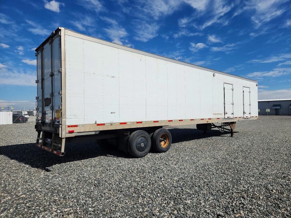 2016 Utility trailer manufacture Trailer VIN 1UYVS248XGU525129 COPART salvage auction — FRONT END, DV, sold $1,000 on 2026-07-14 (photo 3)