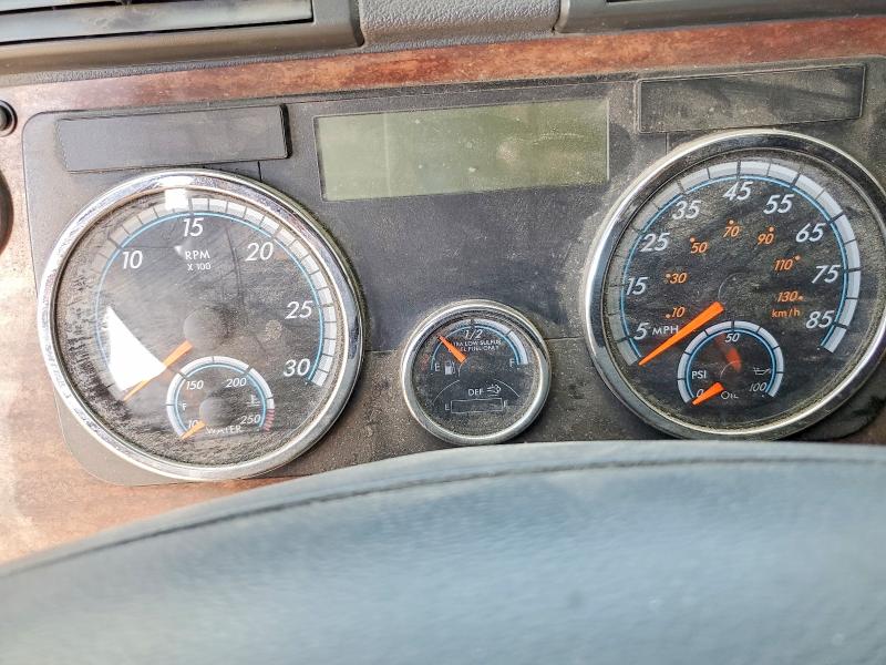 2015 Freightliner All other VIN 3AKJGLD63FSGL2675 COPART salvage auction — FRONT END, DL, sold $250 on 2026-08-03 (photo 9)