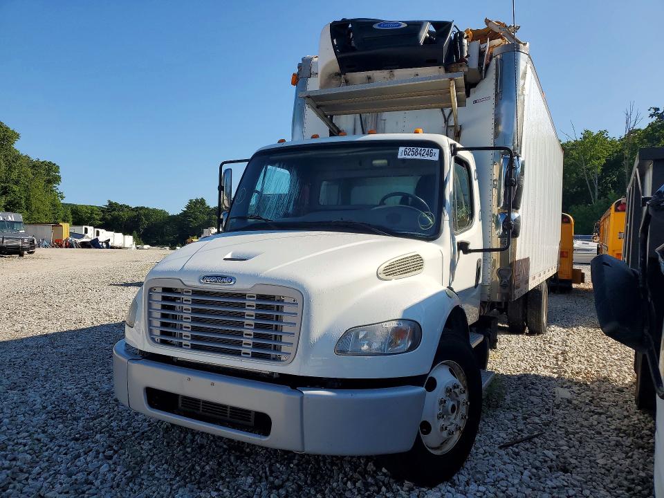 2015 Freightliner All other VIN 3ALACWDT6FDGB2113 COPART salvage auction — ROOF, MA - CERT OF TITLE-RECONSTRCTD COLL, sold $5,900 on 2026-08-31 (photo 1)