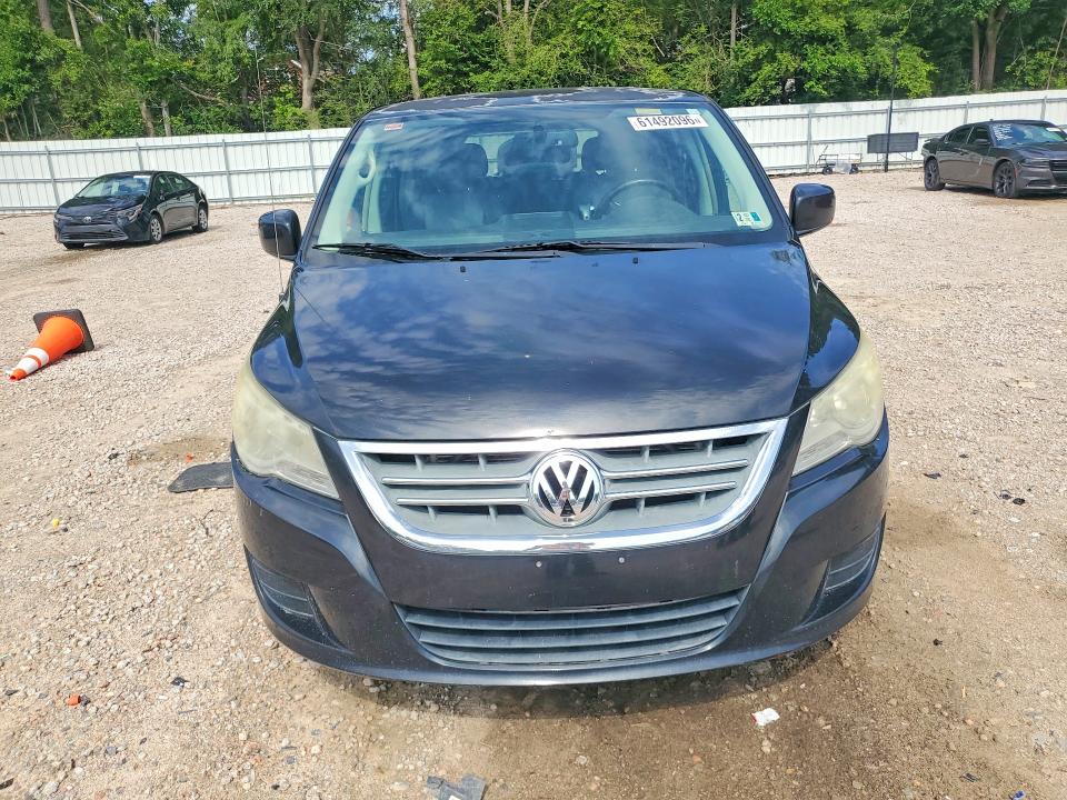 2010 Volkswagen Routan VIN 2V4RW3D1XAR280260 COPART salvage auction — MINOR DENT/SCRATCHES, Nc - Non Public Clean Title, sold $425 on 2026-07-31 (photo 5)