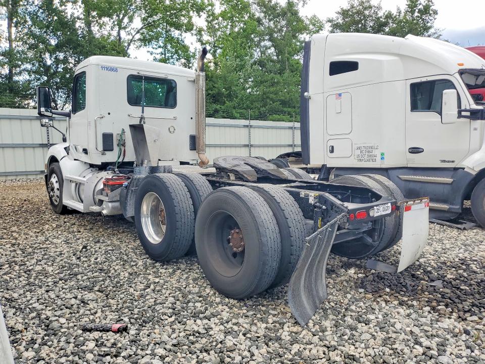 2022 Peterbilt All other VIN 1XPBDP9X4ND793713 COPART salvage auction — MINOR DENT/SCRATCHES, CT, sold $15,900 on 2026-07-24 (photo 2)
