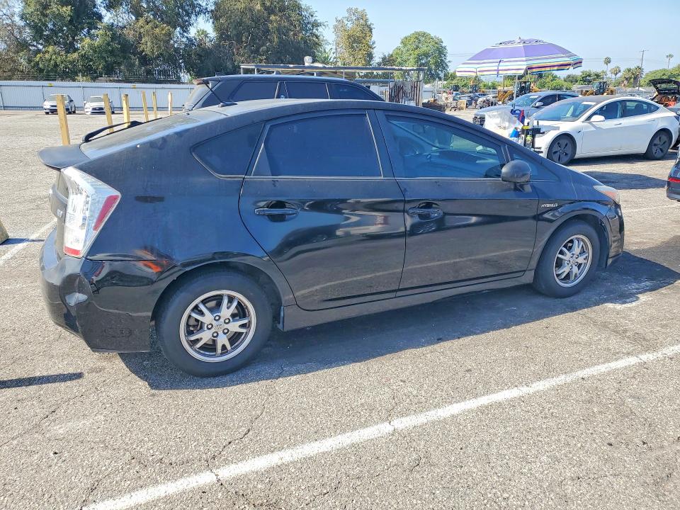 2011 Toyota Prius VIN JTDKN3DU9B5349754 COPART salvage auction — MINOR DENT/SCRATCHES, Ca - Dis/Dlr/Exp Only Clean Title, sold $1,050 on 2026-07-31 (photo 3)